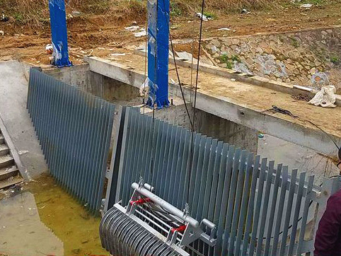 抓斗式清污機(jī)