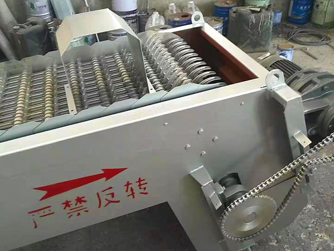 細(xì)格柵耙齒鉤清污機(jī)