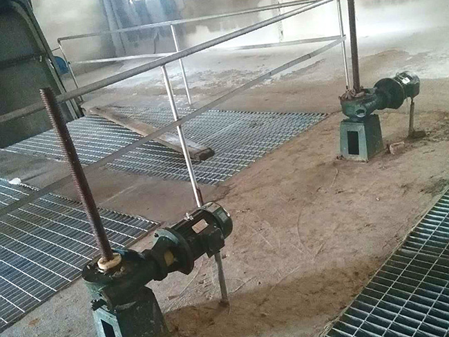 直聯(lián)螺桿啟閉機(jī)